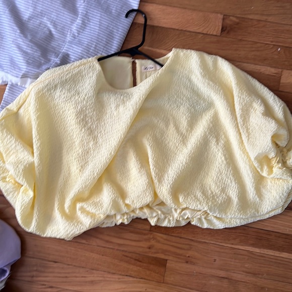 yellow bubble top - Picture 1 of 1